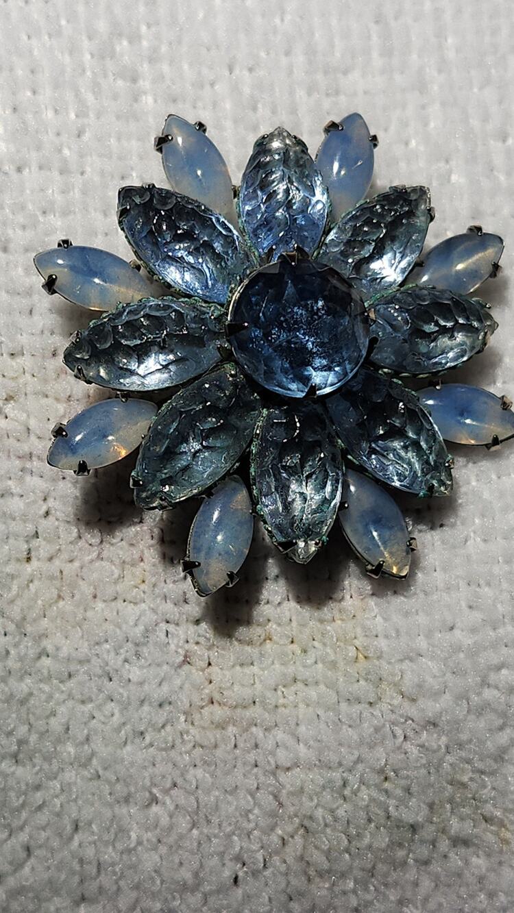 Title: Vtg 1950s Blue Fruit Salad & Givre Glass Pinwheel Brooch (Beau Jewels /JL